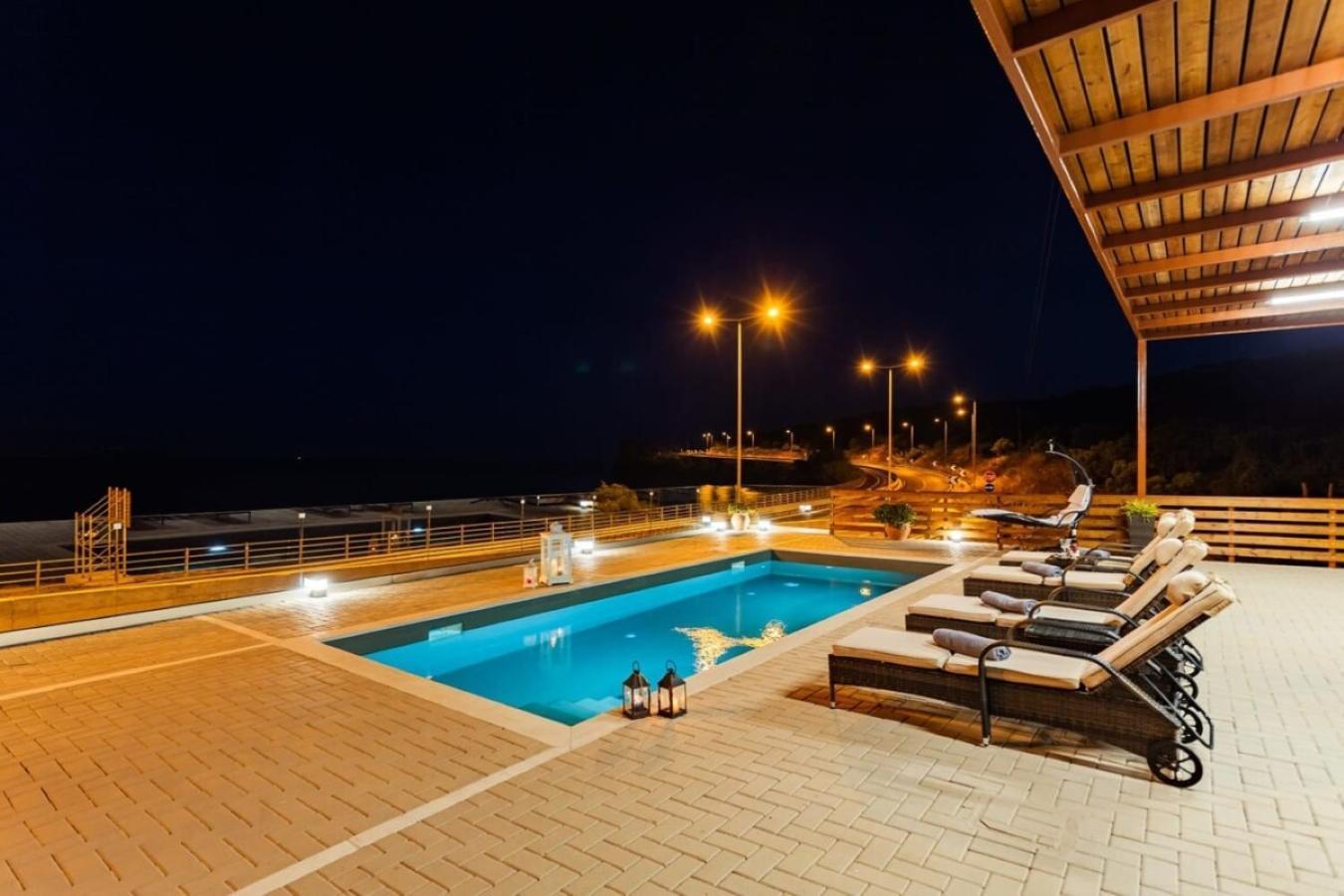 Seaside Summer Bliss - Aurora Luxury Pool Paradise Petalídhion Exterior foto